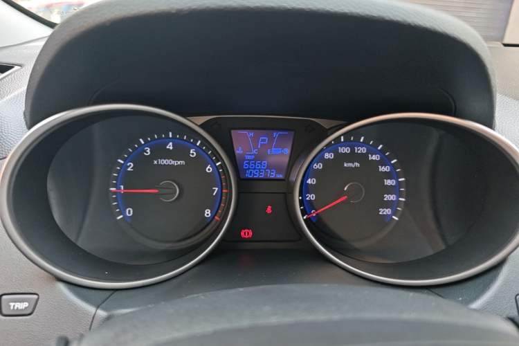 Used Hyundai ix35 2015 2.0L Automatic 2WD Smart Type China IV Instrument Cluster