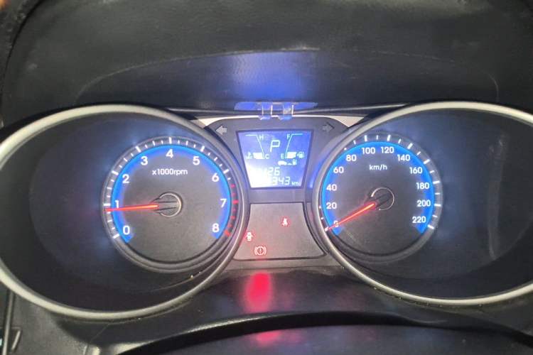 Used Hyundai ix35 2015 2.0L Automatic 2WD Smart Type China IV Instrument Cluster