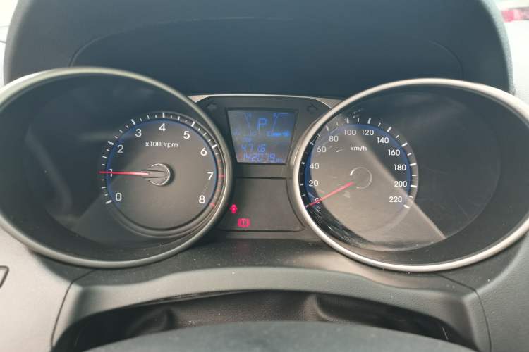 Used Hyundai ix35 2015 2.0L Automatic 2WD Comfort Edition China IV Standard Instrument Cluster