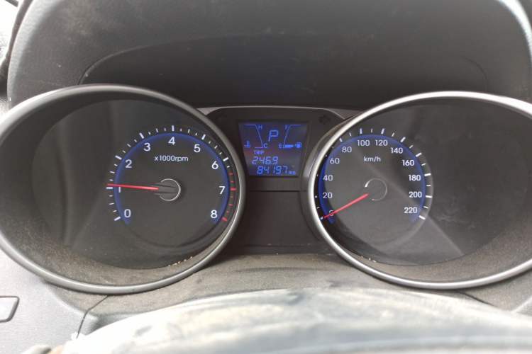 Used Hyundai ix35 2015 2.0L Automatic 2WD Comfort Edition China V Standard Instrument Cluster