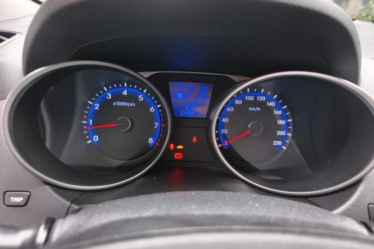 Used Hyundai ix35 2015 2.0L Automatic 2WD Smart Version China V Standard Instrument Cluster
