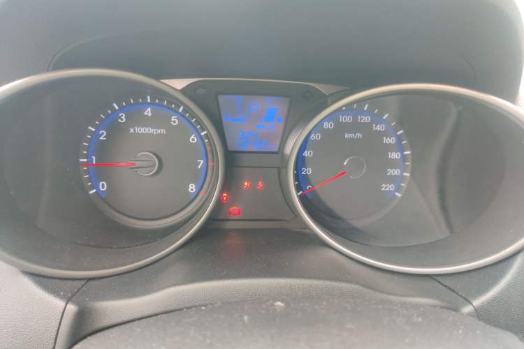 Used Hyundai ix35 2015 2.0L Automatic 2WD Comfort Edition China IV Standard Instrument Cluster