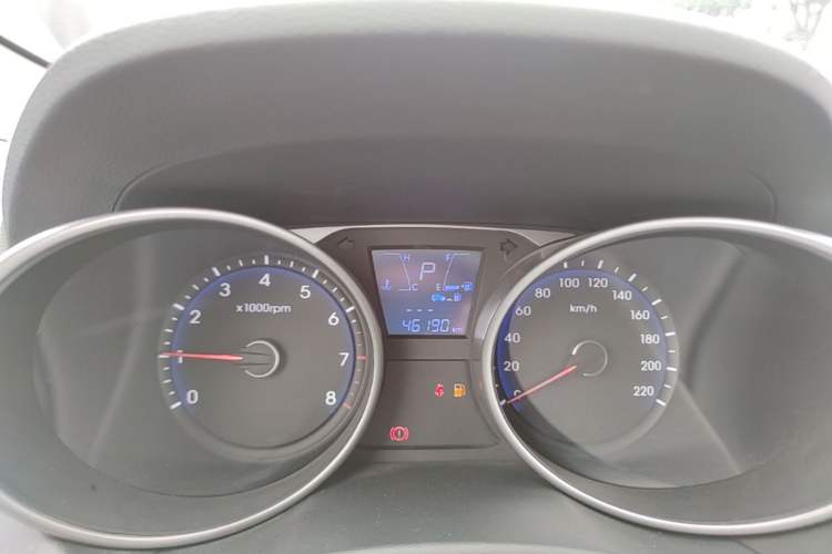 Used Hyundai ix35 2015 2.0L Automatic 2WD Comfort Edition China V Standard Instrument Cluster