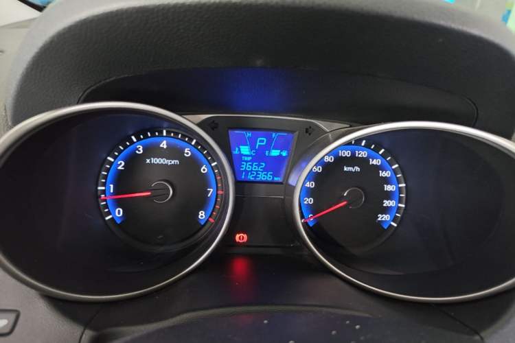 Used Hyundai ix35 2015 2.0L Automatic 2WD Smart Version China V Standard Instrument Cluster