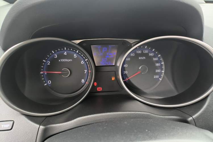 Used Hyundai ix35 2015 2.0L Automatic 2WD Smart Version China V Standard Instrument Cluster