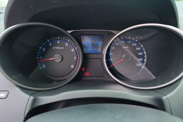 Used Hyundai ix35 2015 2.0L Automatic 2WD Smart Version China V Standard Instrument Cluster