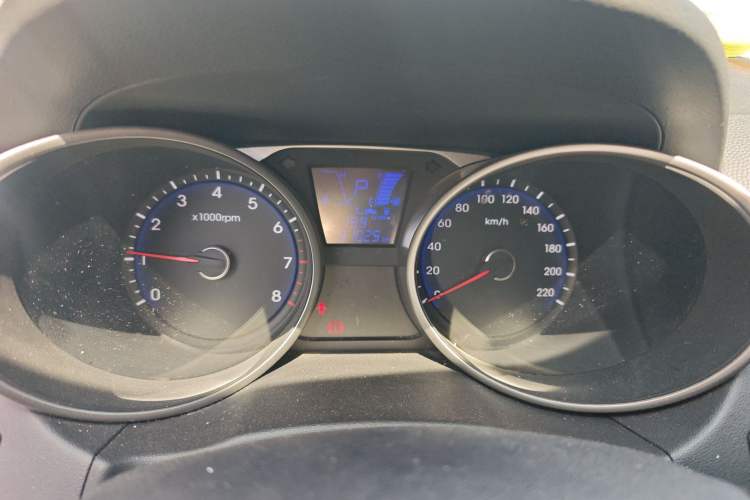 Used Hyundai ix35 2015 2.0L Automatic 2WD Smart Version China V Standard Instrument Cluster
