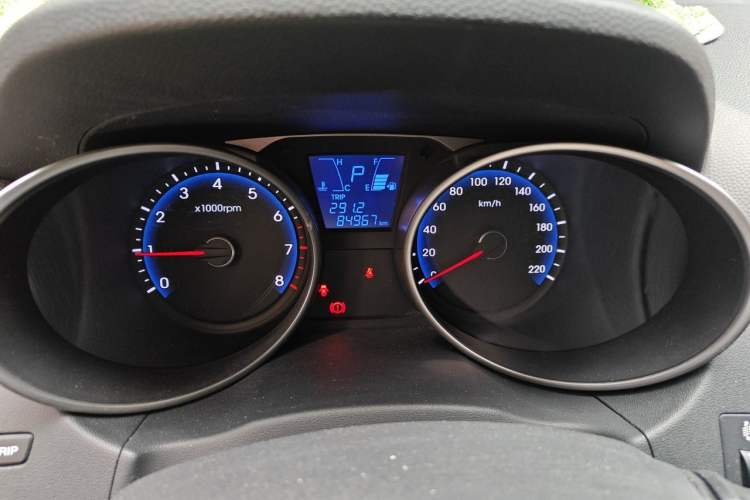 Used Hyundai ix35 2015 2.0L Automatic 2WD Comfort Edition China IV Standard Instrument Cluster