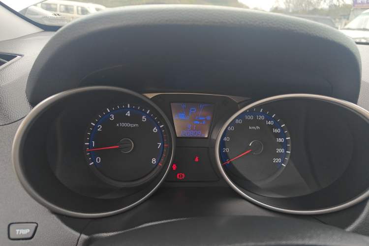 Used Hyundai ix35 2015 2.0L Automatic 2WD Smart Type China IV Instrument Cluster