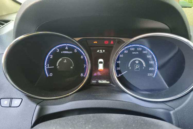 Used Hyundai ix35 2015 2.0L Automatic Two-Wheel Drive Leading Trim China V Standard Instrument Cluster