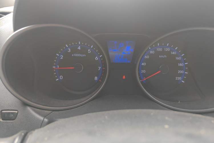 Used Hyundai ix35 2015 2.0L Automatic 2WD Smart Version China V Standard Instrument Cluster