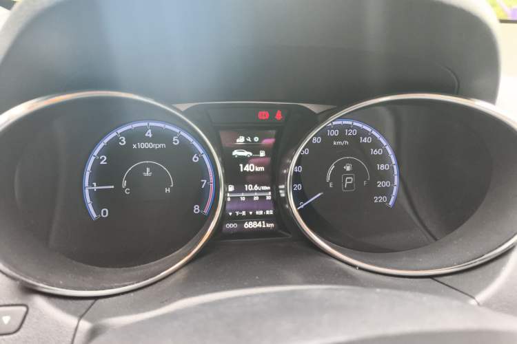Used Hyundai ix35 2015 2.0L Automatic Two-Wheel Drive Leading Trim China IV Standard Instrument Cluster