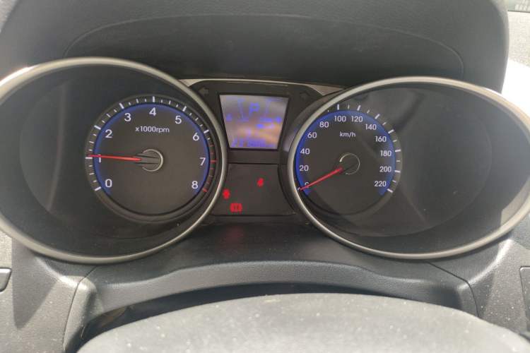 Used Hyundai ix35 2015 2.0L Automatic 2WD Smart Type China IV Instrument Cluster