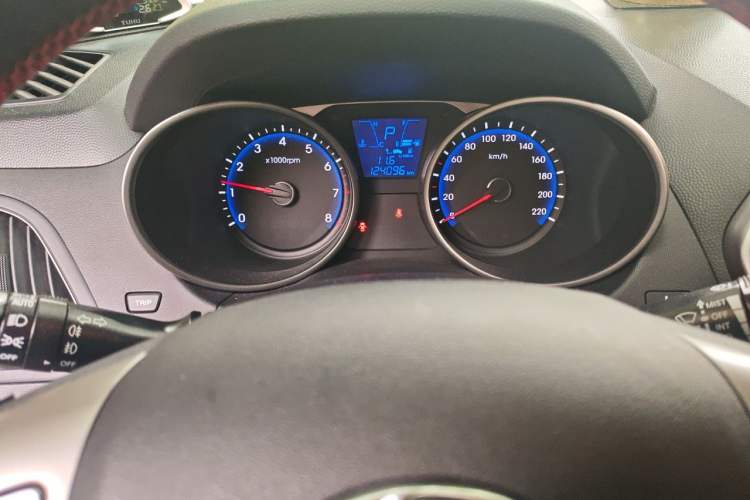 Used Hyundai ix35 2015 2.0L Automatic 2WD Smart Version China V Standard Instrument Cluster