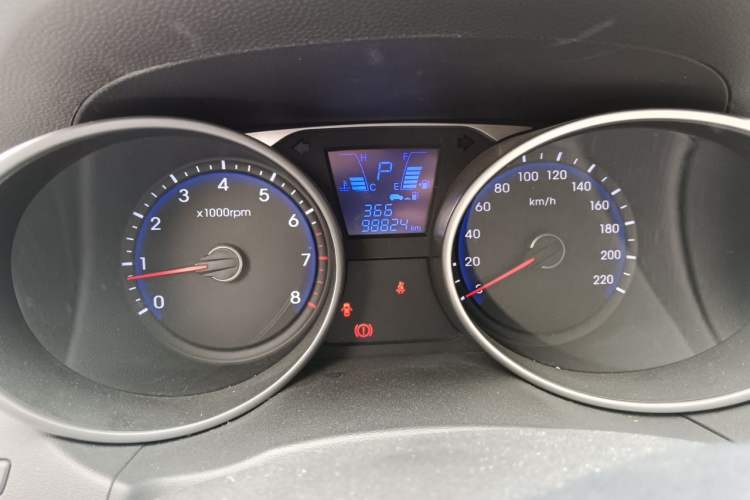 Used Hyundai ix35 2015 2.0L Automatic 2WD Comfort Edition China IV Standard Instrument Cluster