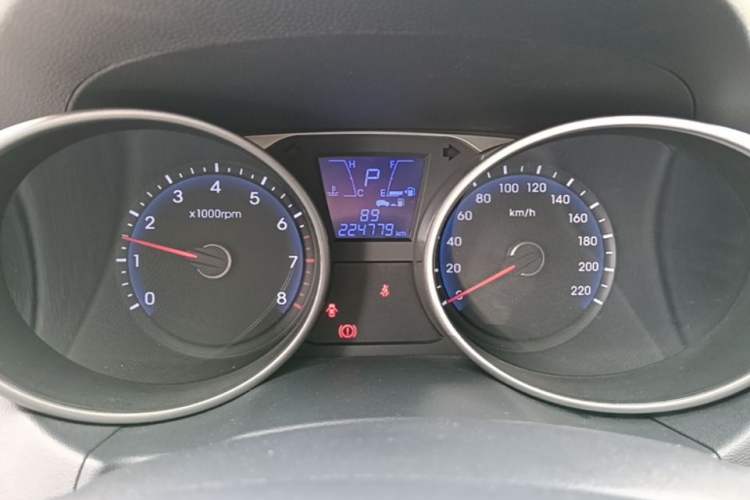 Used Hyundai ix35 2015 2.0L Automatic 2WD Smart Type China IV Instrument Cluster