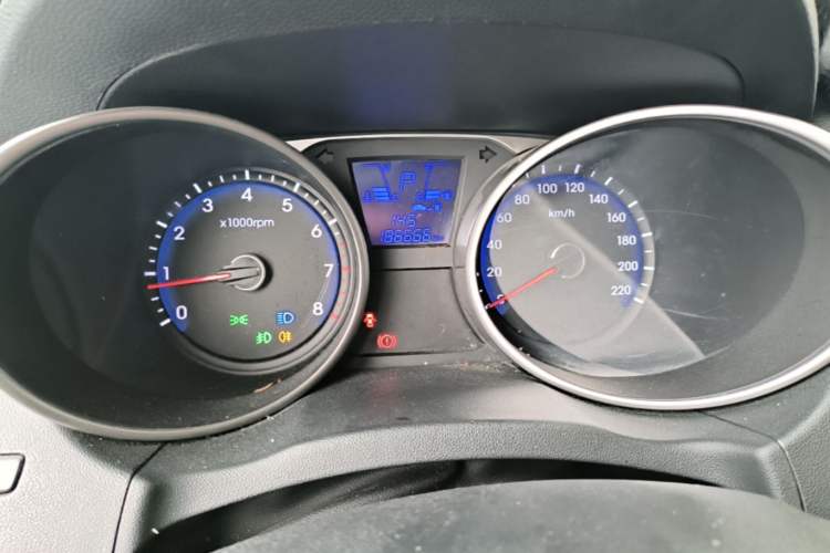 Used Hyundai ix35 2015 2.0L Automatic 2WD Comfort Edition China IV Standard Instrument Cluster