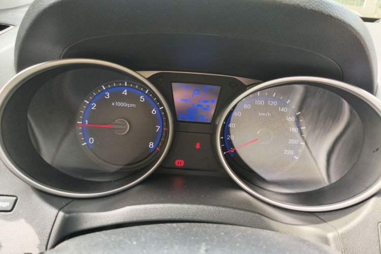 Used Hyundai ix35 2015 2.0L Automatic 2WD Comfort Edition China IV Standard Instrument Cluster