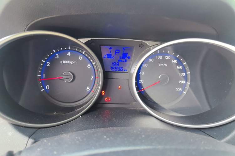Used Hyundai ix35 2015 2.0L Automatic 2WD Comfort Edition China IV Standard Instrument Cluster