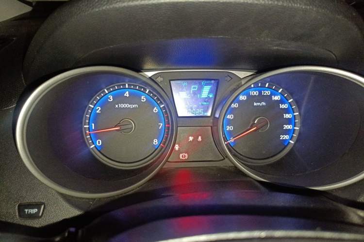 Used Hyundai ix35 2015 2.0L Automatic 2WD Smart Version China V Standard Instrument Cluster