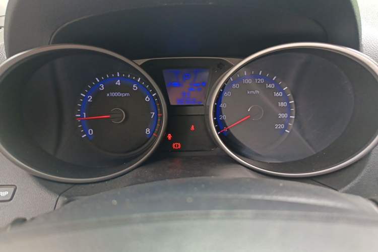 Used Hyundai ix35 2015 2.0L Automatic 2WD Comfort Edition China IV Standard Instrument Cluster