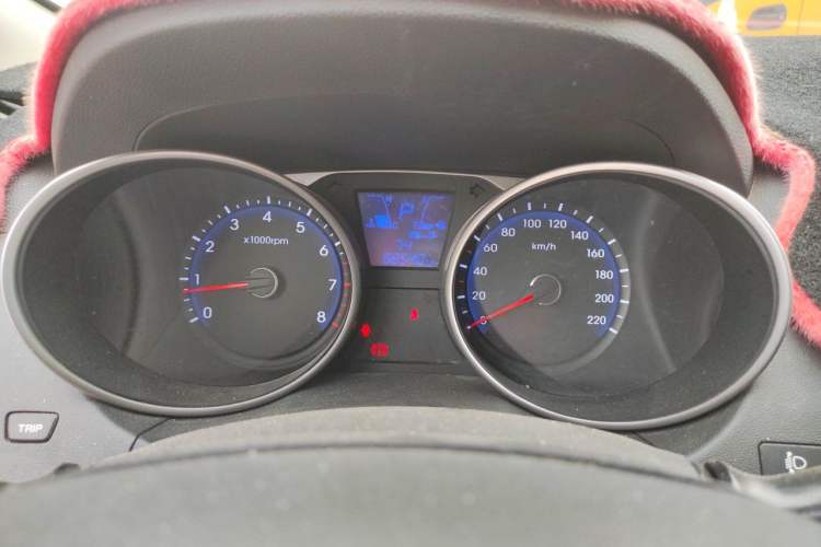 Used Hyundai ix35 2015 2.0L Automatic 2WD Smart Version China V Standard Instrument Cluster