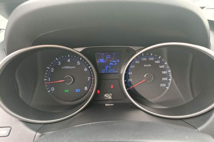 Used Hyundai ix35 2015 2.0L Automatic 2WD Smart Version China V Standard Instrument Cluster