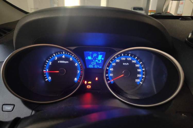 Used Hyundai ix35 2015 2.0L Automatic 2WD Smart Type China IV Instrument Cluster