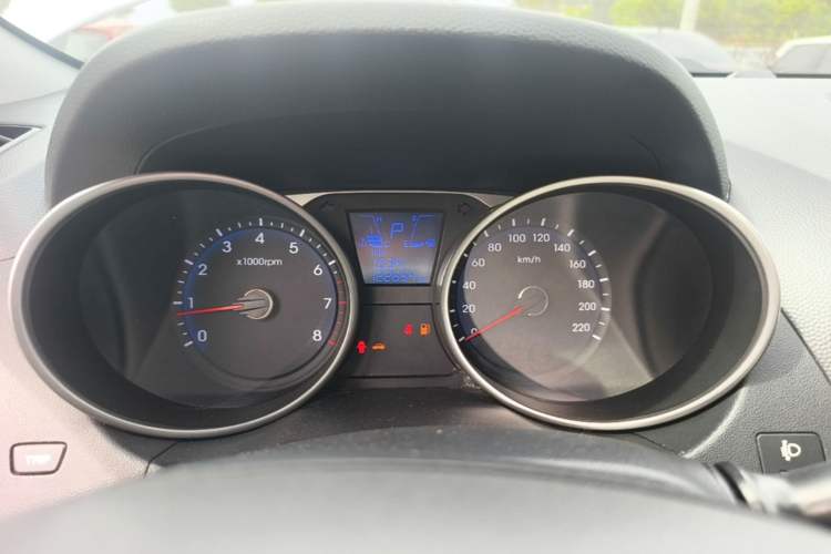 Used Hyundai ix35 2015 2.0L Automatic 2WD Comfort Edition China V Standard Instrument Cluster