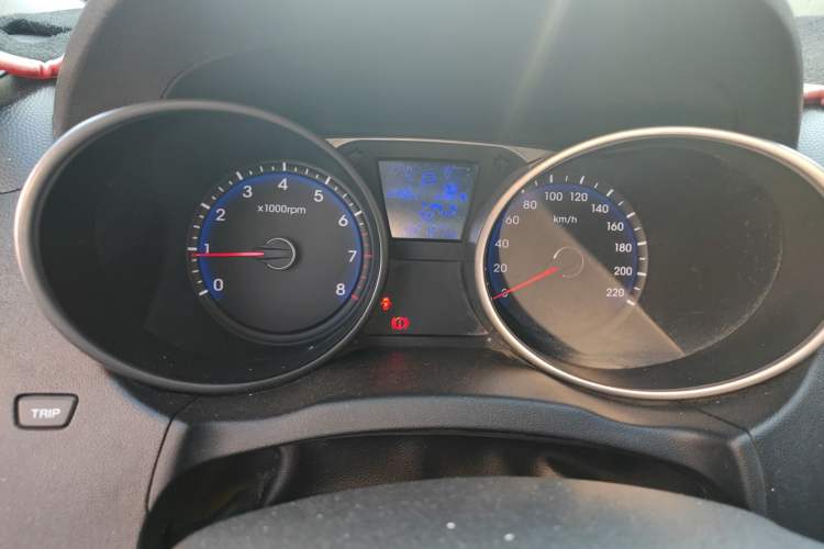 Used Hyundai ix35 2015 2.0L Automatic 2WD Smart Version China V Standard Instrument Cluster