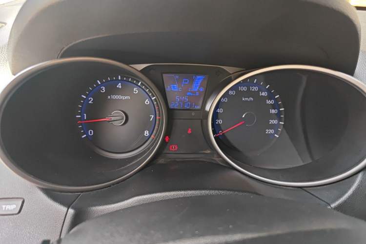 Used Hyundai ix35 2015 2.0L Automatic 2WD Comfort Edition China IV Standard Instrument Cluster