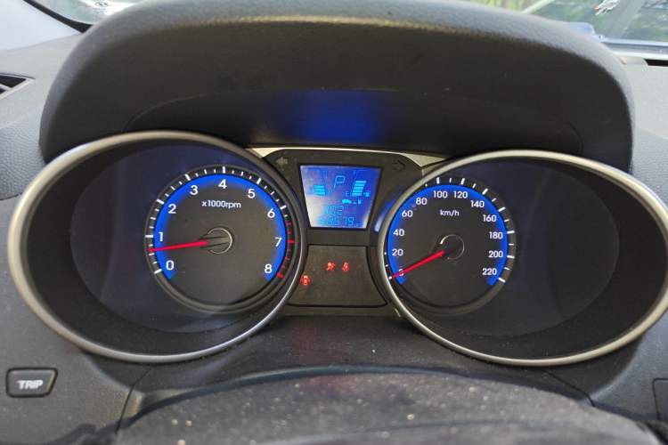 Used Hyundai ix35 2015 2.0L Automatic 2WD Smart Version China V Standard Instrument Cluster