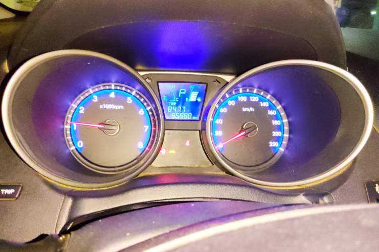 Used Hyundai ix35 2015 2.0L Automatic 2WD Smart Version China V Standard Instrument Cluster