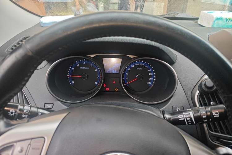 Used Hyundai ix35 2015 2.0L Automatic 2WD Smart Version China V Standard Instrument Cluster