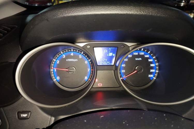 Used Hyundai ix35 2015 2.0L Automatic 2WD Smart Type China IV Instrument Cluster