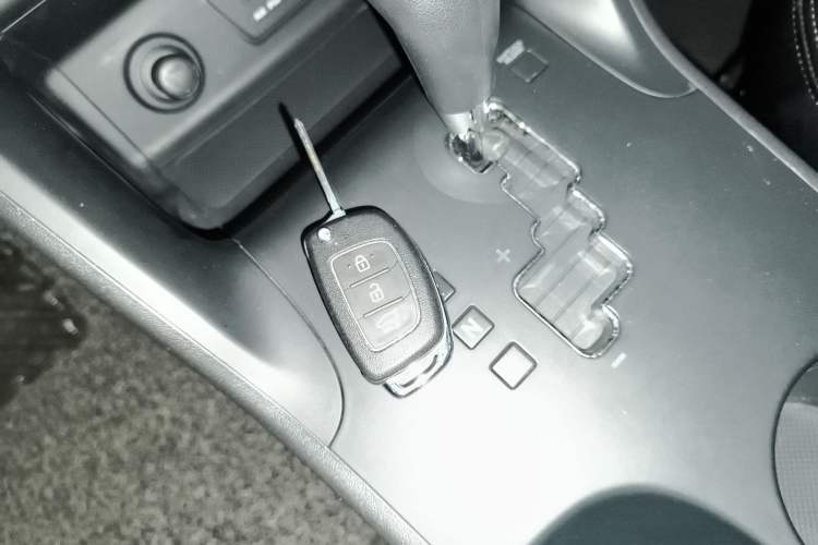 Used Hyundai ix35 2015 2.0L Automatic 2WD Comfort Edition China IV Standard Interior 1