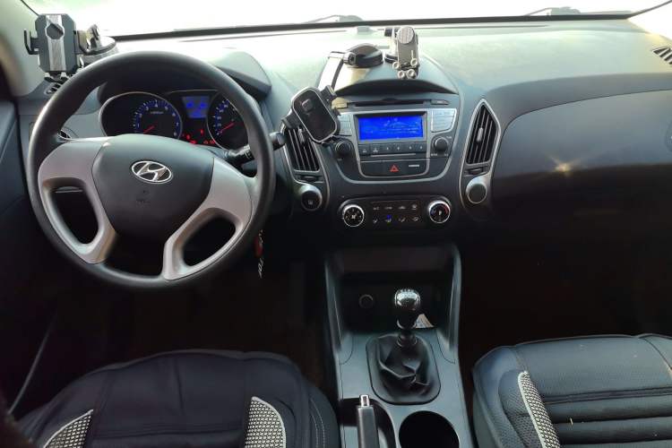 Used Hyundai ix35 2015 2.0L Manual Two-Wheel Drive Comfort Version China V Standard Interior 2