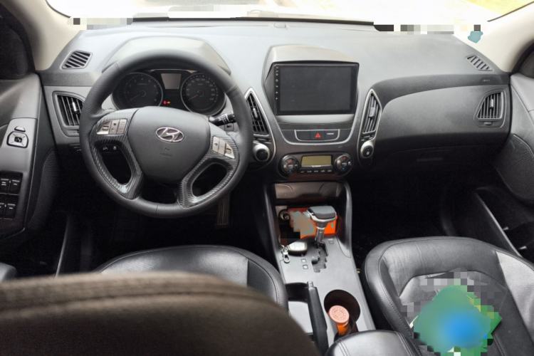 Used Hyundai ix35 2015 2.0L Automatic 2WD Smart Version China V Standard Interior 2