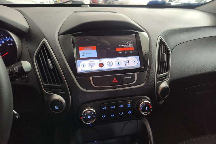 Used Hyundai ix35 2015 2.0L Manual Two-Wheel Drive Comfort Version China IV Standard Interior 4