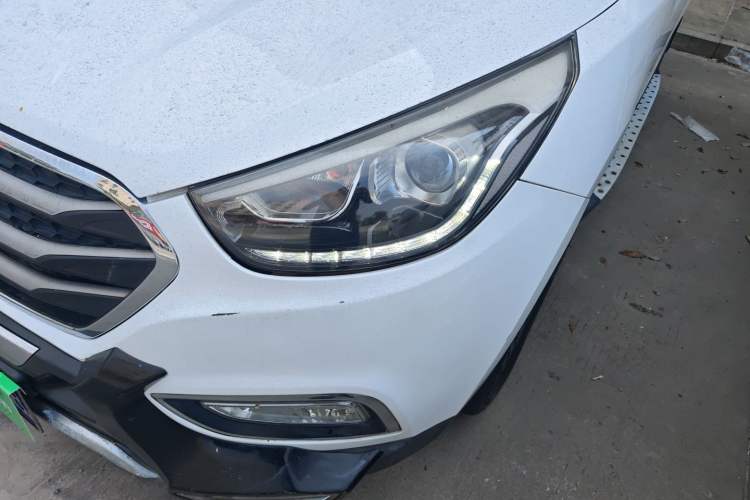 Used Hyundai ix35 2015 2.0L Automatic 2WD Smart Version China V Standard Left Front Headlight