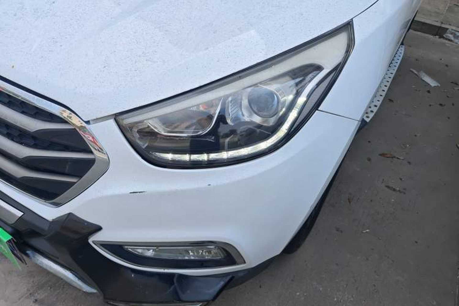 Used Hyundai ix35 2015 2.0L Automatic 2WD Smart Version China V Standard Left Front Headlight