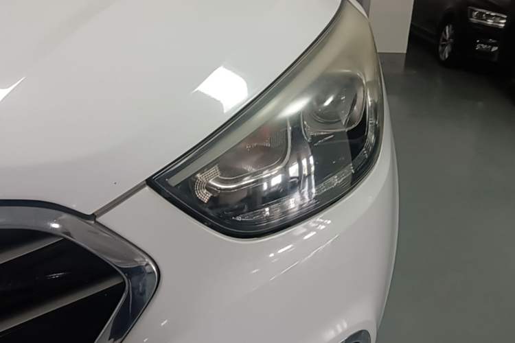 Used Hyundai ix35 2015 2.0L Automatic 2WD Comfort Edition China V Standard Left Front Headlight