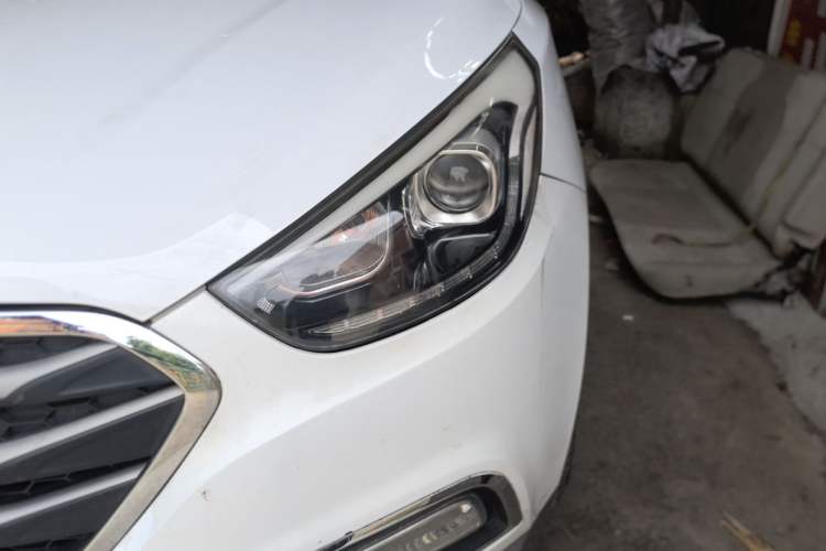 Used Hyundai ix35 2015 2.0L Automatic 2WD Comfort Edition China V Standard Left Front Headlight