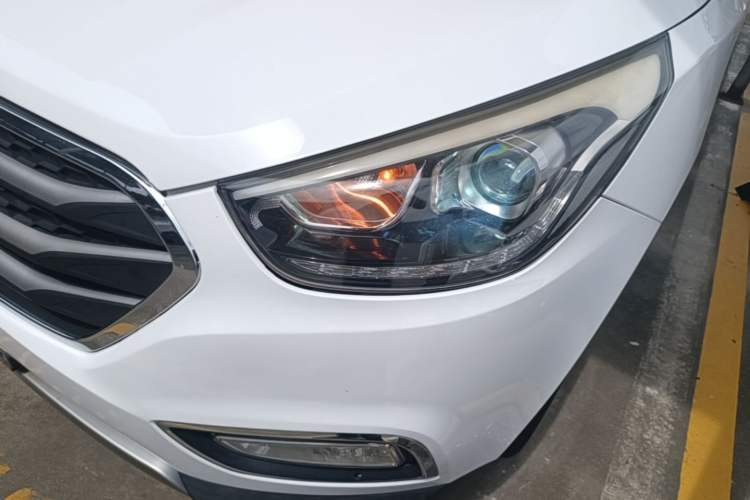 Used Hyundai ix35 2015 2.0L Automatic 2WD Smart Version China V Standard Left Front Headlight