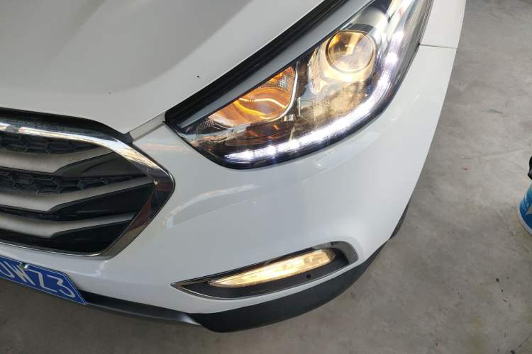 Used Hyundai ix35 2015 2.0L Automatic 2WD Comfort Edition China V Standard Left Front Headlight