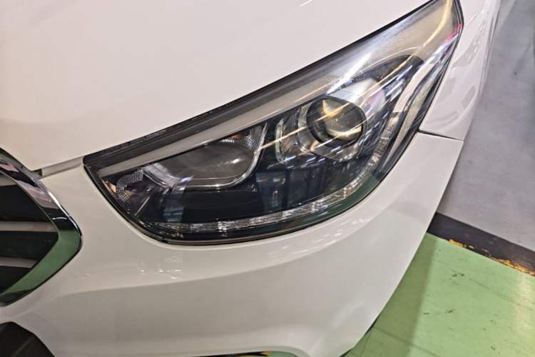 Used Hyundai ix35 2015 2.0L Automatic 2WD Smart Type China IV Left Front Headlight