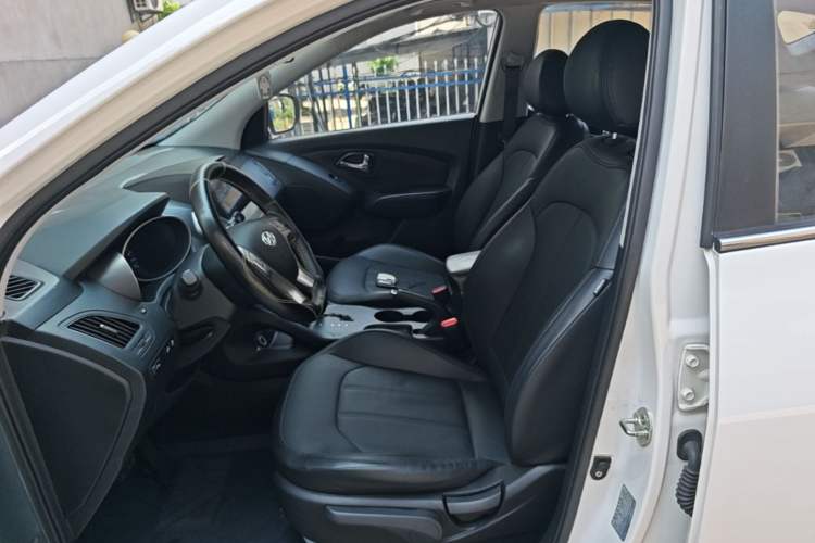 Used Hyundai ix35 2015 2.0L Automatic 2WD Smart Type China IV Left Front Seat