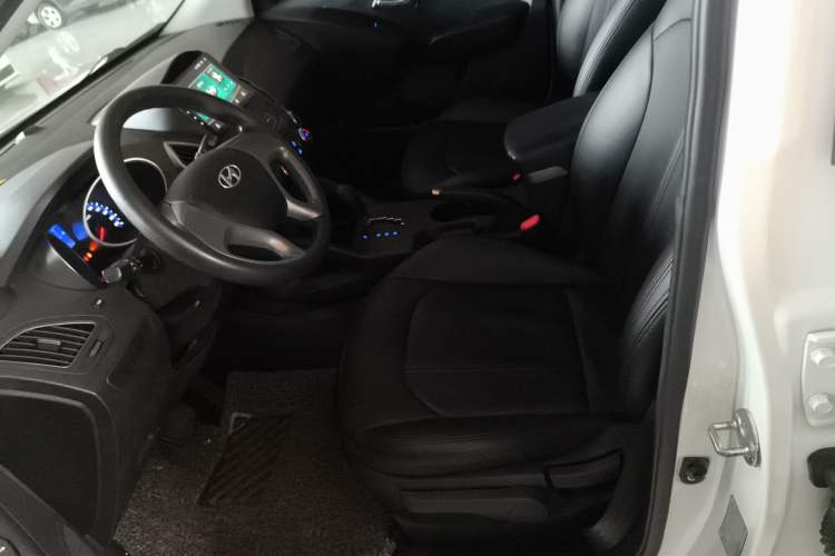 Used Hyundai ix35 2015 2.0L Automatic 2WD Comfort Edition China IV Standard Left Front Seat