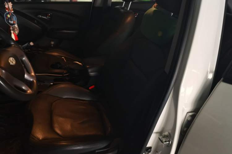 Used Hyundai ix35 2015 2.0L Automatic 2WD Comfort Edition China IV Standard Left Front Seat