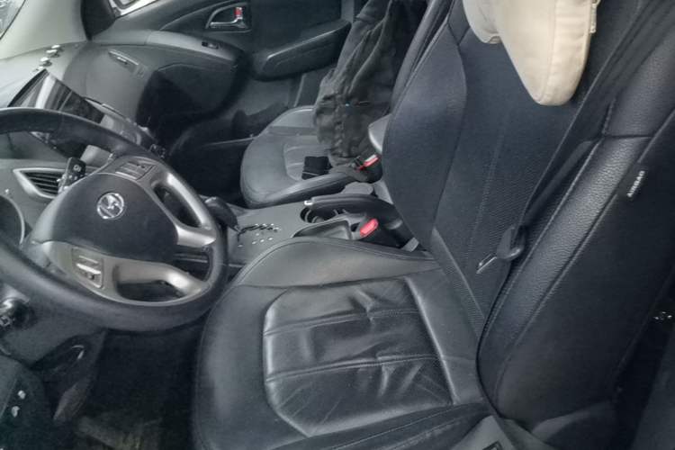 Used Hyundai ix35 2015 2.0L Automatic 2WD Smart Version China V Standard Left Front Seat